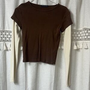 Brandy Melville Brown Short-Sleeve Layered Top with Cream Long Sleeves